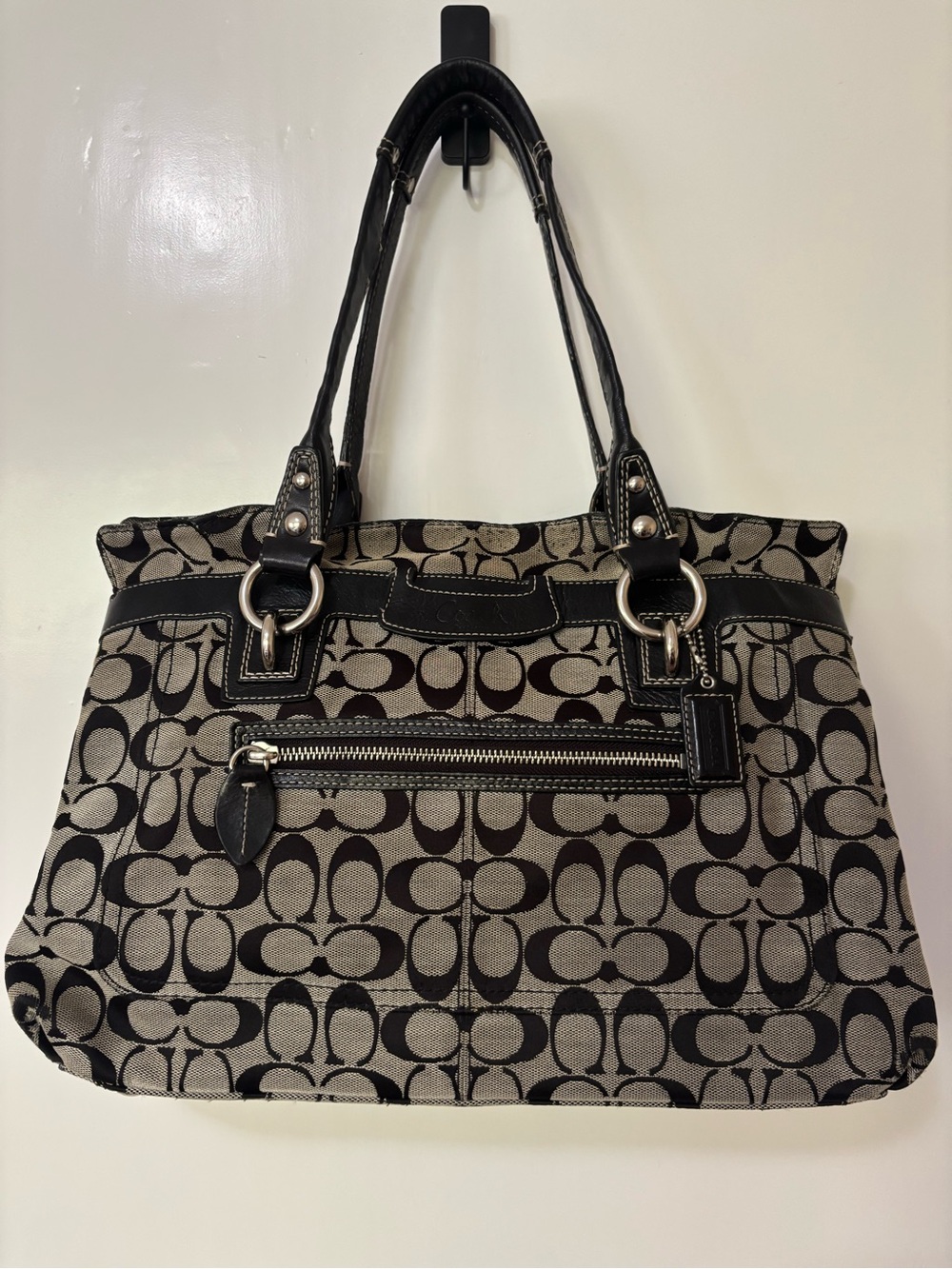Coach| Penelope Black & Tan Signature Monogram Y2K Canvas Shoulder Bag 14 x 9”